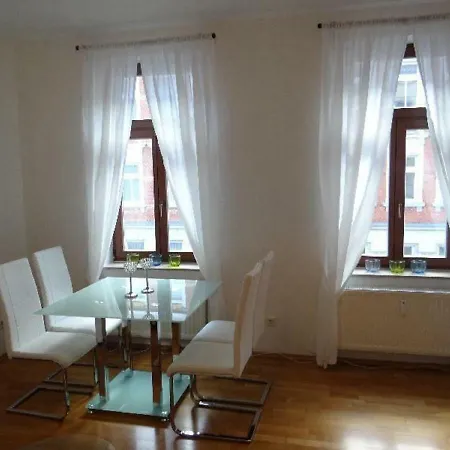 Apartment Ferienwohnung Luppesuite Kunstlerviertel Altlindenau *